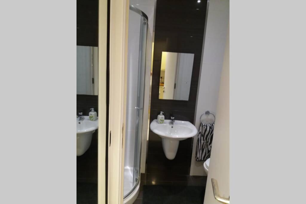 Saint Julian's Entire Guest Suite מראה חיצוני תמונה