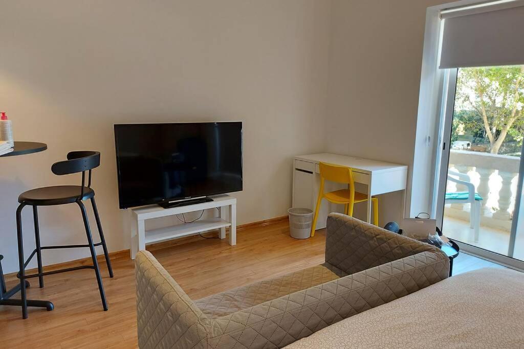 Saint Julian's Entire Guest Suite מראה חיצוני תמונה